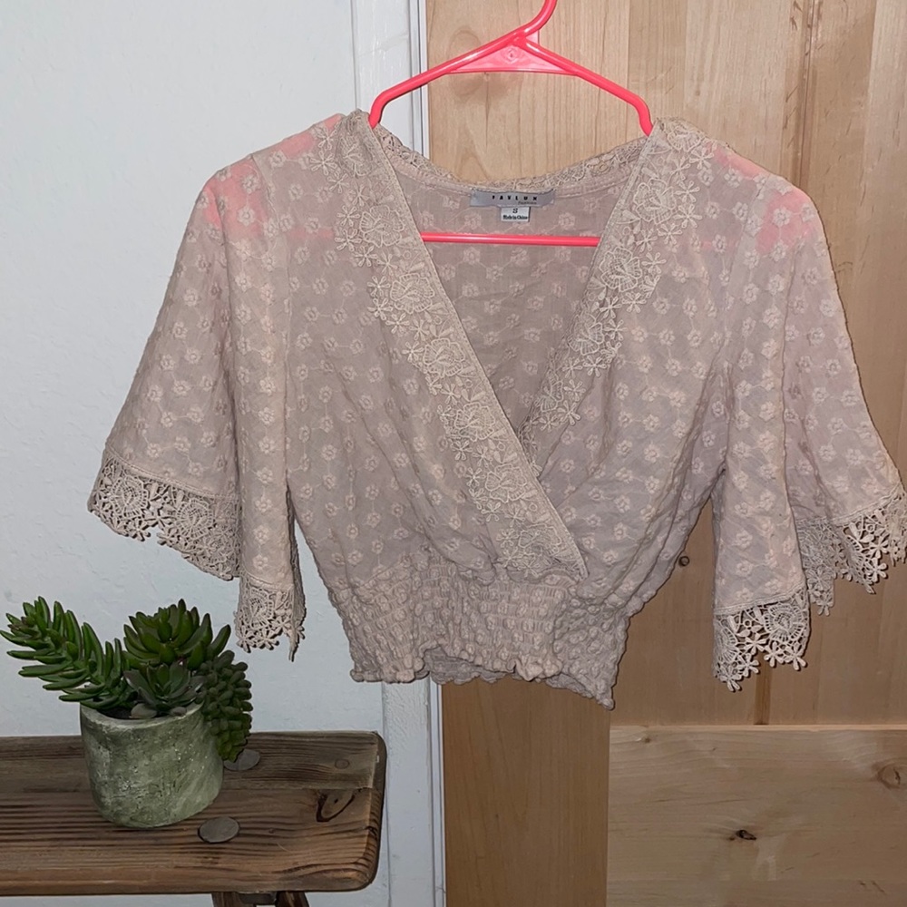 Floral blouse.